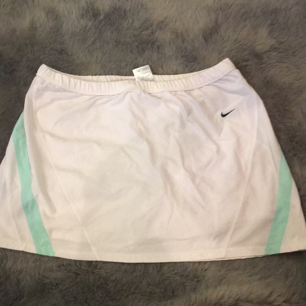 Nike tennis skirt with built in shorts size large